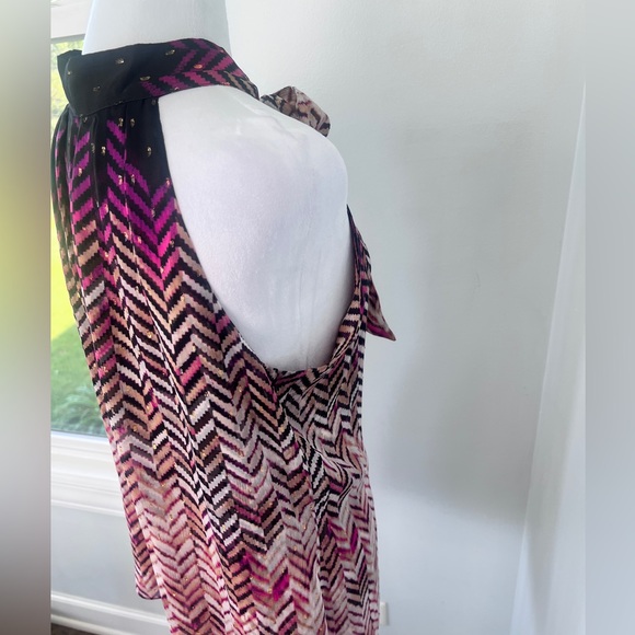 White House Black Market Black and Pink Chevron Blouse - Picture 10 of 15